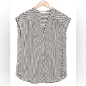 MAX STUDIO Sleeveless Bubble Crepe Button-up Top In Cream